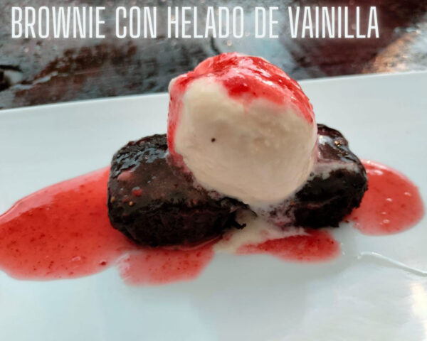 62.- Brownie con Helado de Vainilla